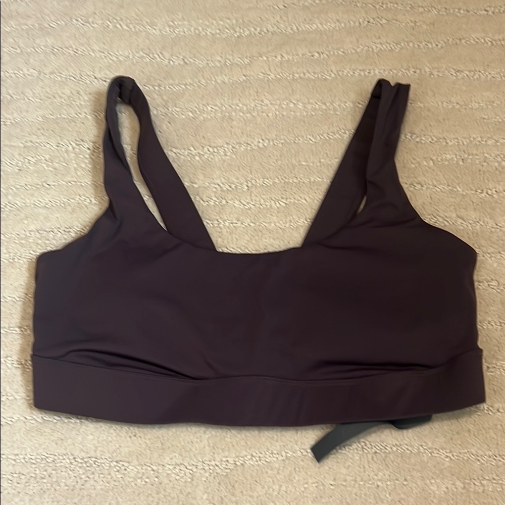 Vuori sports bra